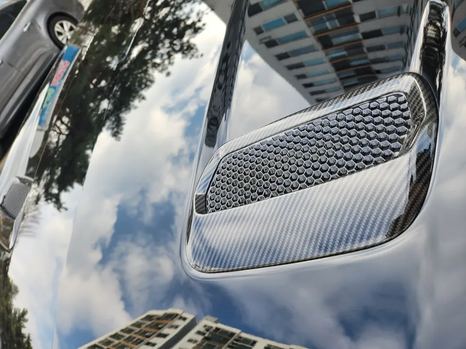 Ford Mustangのカスタム事例|ボンネットダクト・ミラーカバー交換 施工写真 2-2
