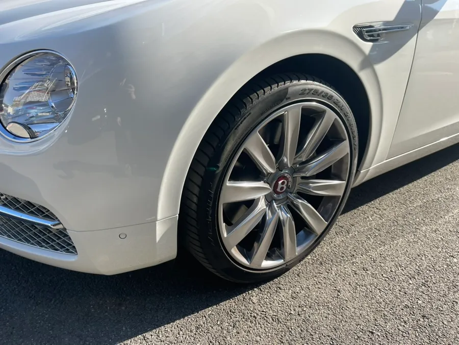 Bentley Flying Spur wheel repair - Bentley Flying Spur Wheel Repair Review - Hyper Silver Refinish photo 4