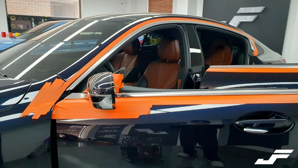 BMW 8 Seriesのカーラッピング事例|クローム除去 施工写真 2-2