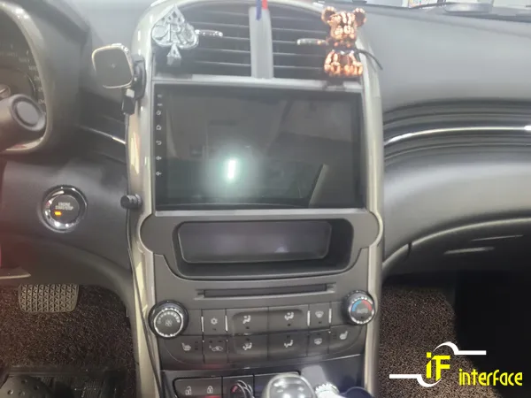 Chevrolet MalibuのAndroid Auto・CarPlay取付事例 写真