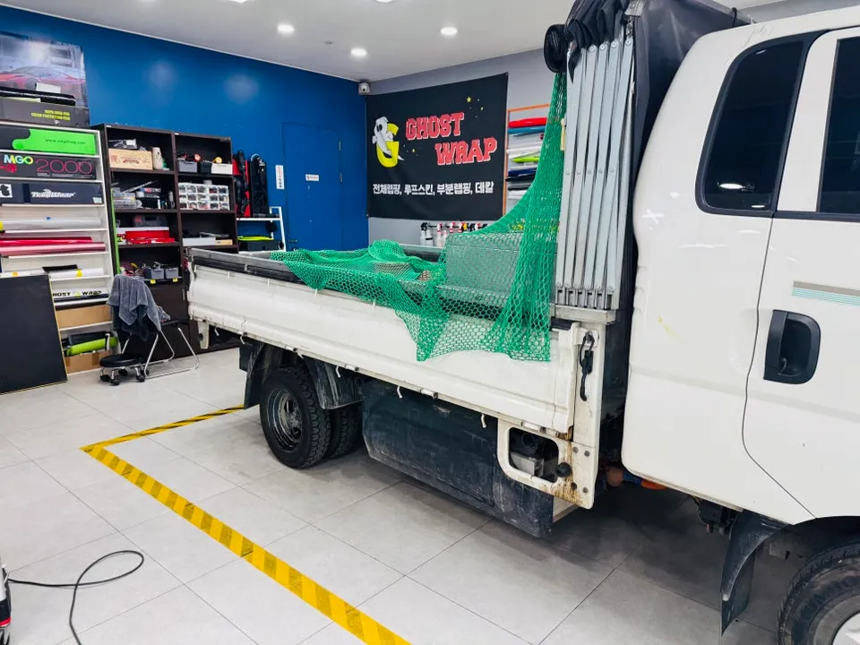 Hyundai Porterのカーラッピング事例｜費用目安・仕上がり 施工写真 3-2