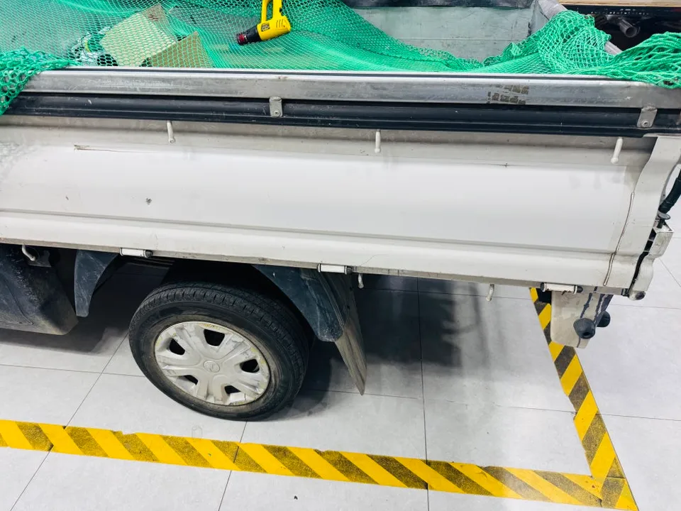 Hyundai Porterのカーラッピング事例｜費用目安・仕上がり 施工写真 1-3