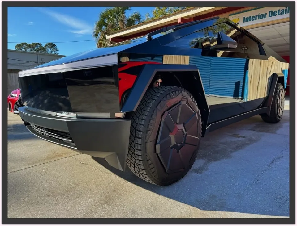 Tesla Cybertruck PPF施工事例|費用目安と仕上がり 施工写真 1-3