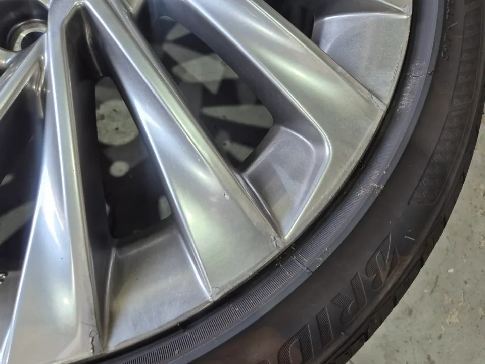 Lexus ES 300h wheel repair - Lexus ES 300h Wheel Repair & Powder Coating Review photo 4