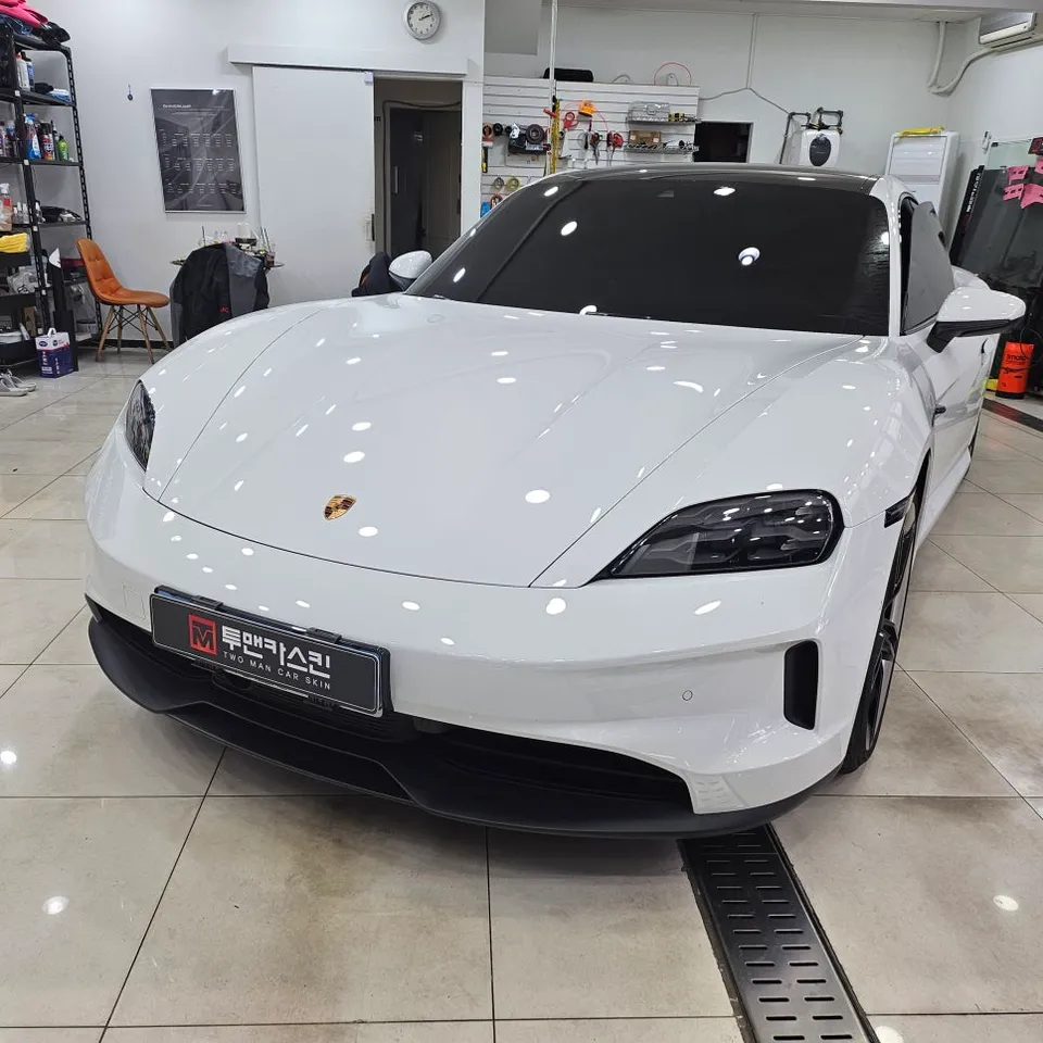 ポルシェ タイカン PPF施工事例｜費用目安・仕上がり 施工写真 3