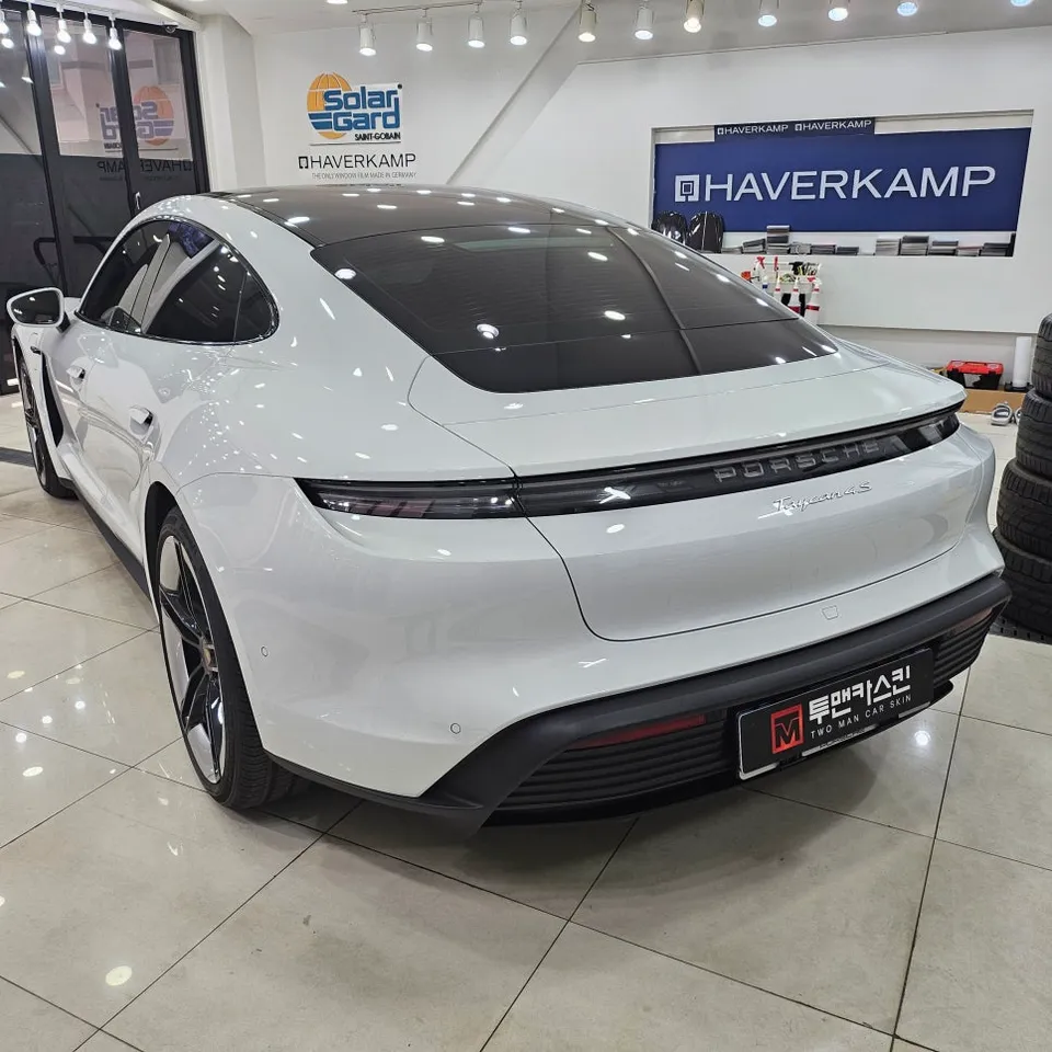 ポルシェ タイカン PPF施工事例｜費用目安・仕上がり 施工写真 6