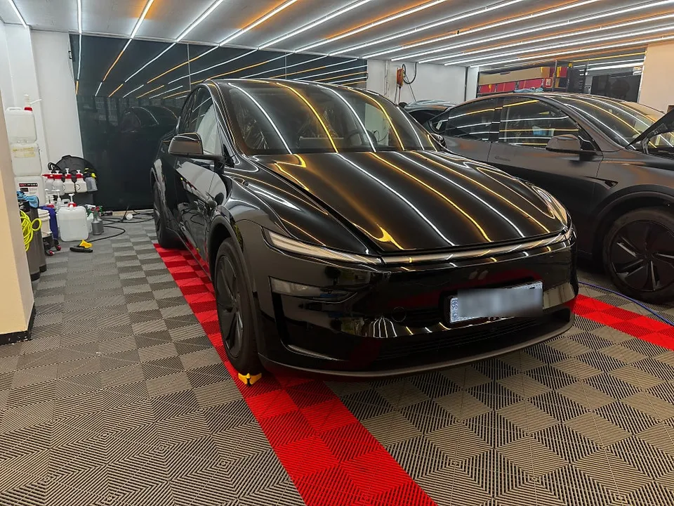 Tesla Model Y PPF施工事例|費用目安・仕上がり 施工写真 2-1