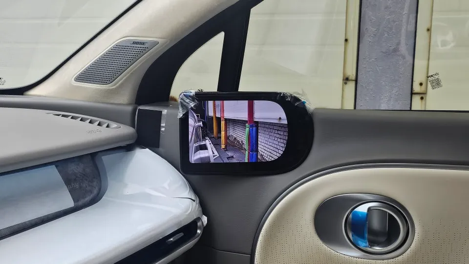Hyundai IONIQのカーフィルム施工事例|費用目安・仕上がり 施工写真 1-3