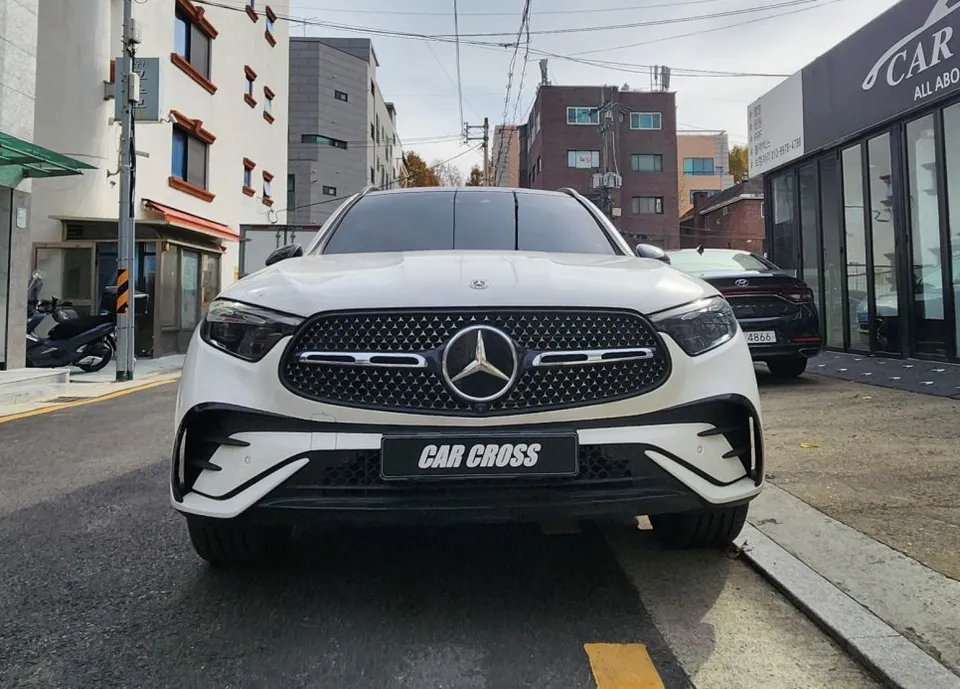 Mercedes-Benz GLCのカーラッピング事例|費用目安・仕上がり 施工写真 1-1