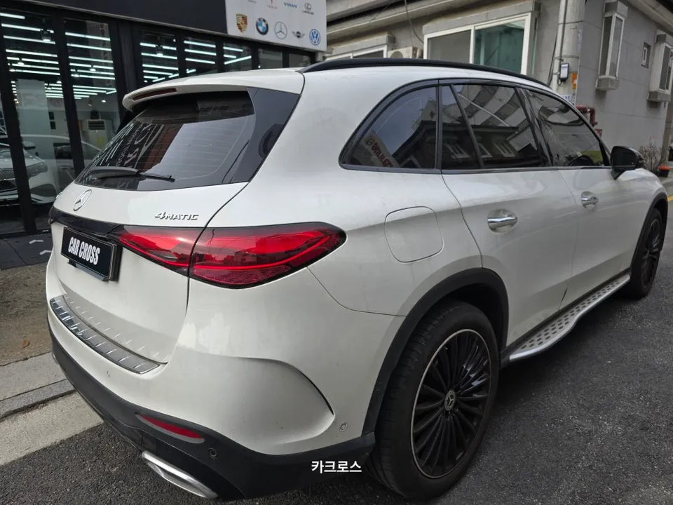 Mercedes-Benz GLCのカーラッピング事例|費用目安・仕上がり 施工写真 3-2