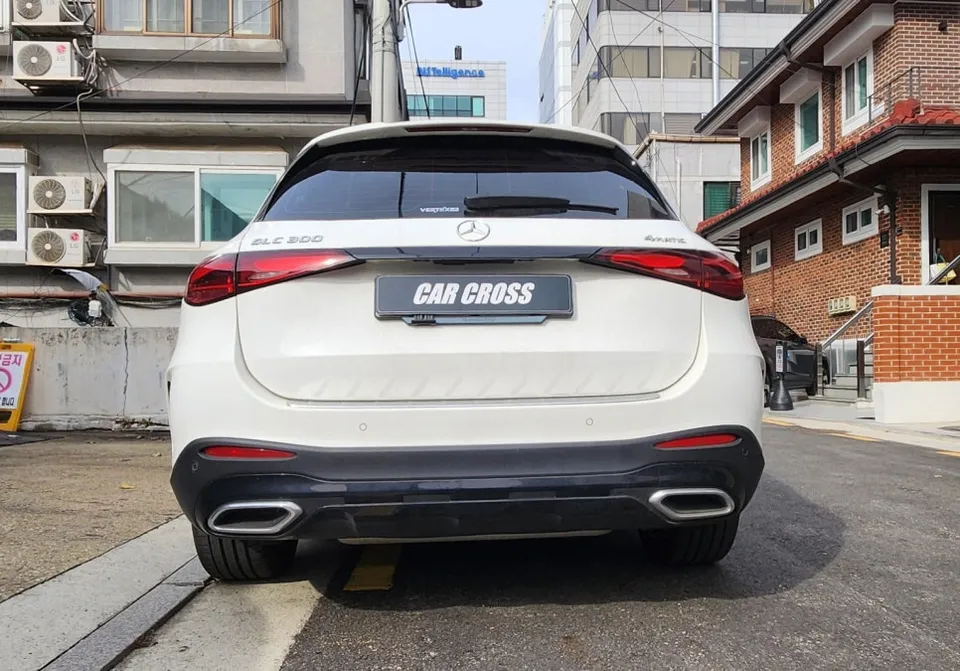 Mercedes-Benz GLCのカーラッピング事例|費用目安・仕上がり 施工写真 1-3