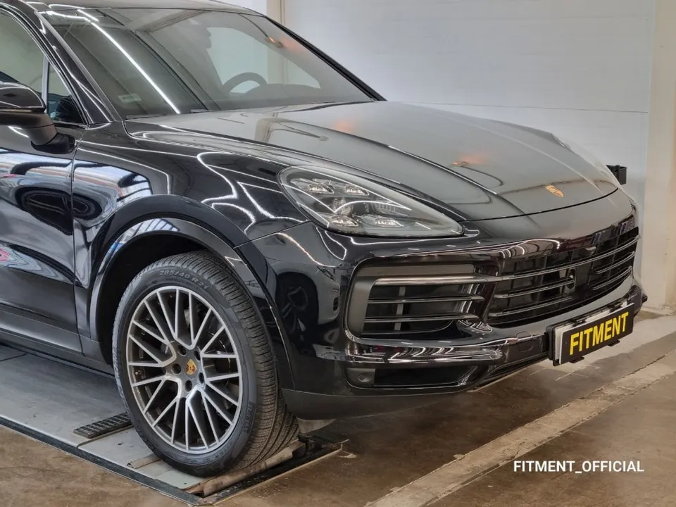 Porsche CayenneのAndroid Auto・CarPlay取付事例 施工写真 3
