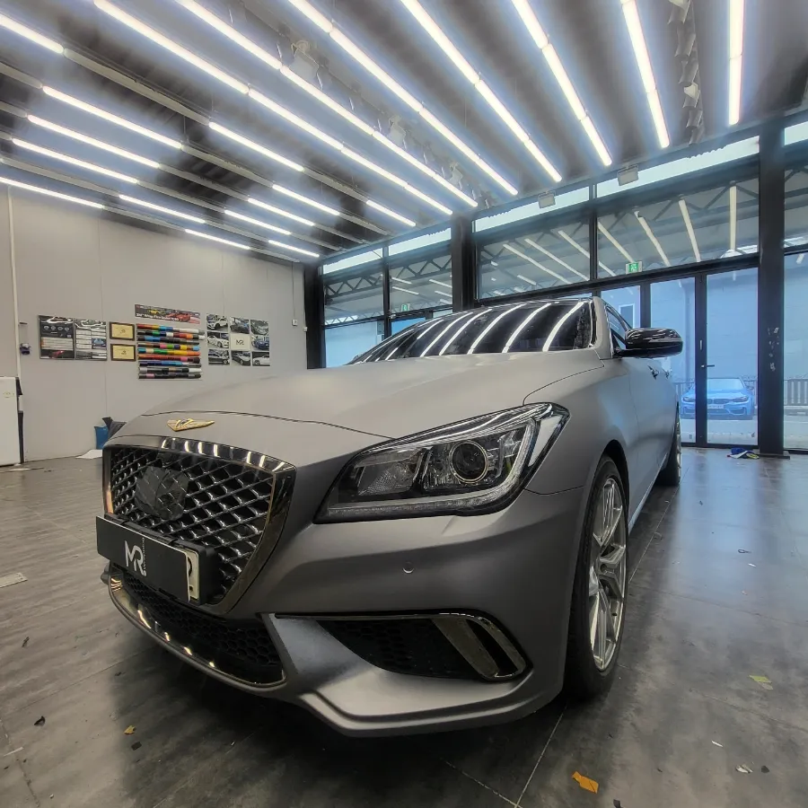 Genesis G80のカーラッピング事例|マットチャコールで高級感アップ 施工写真 2-2
