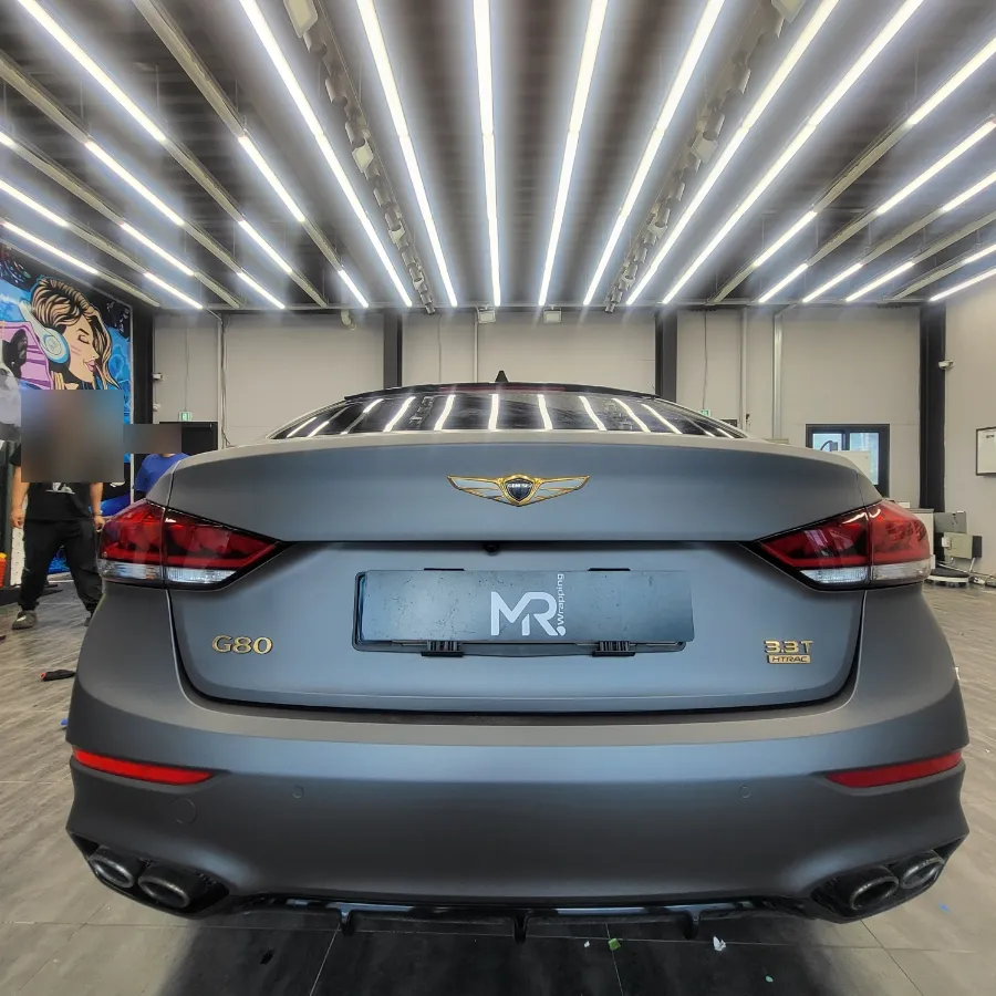 Genesis G80のカーラッピング事例|マットチャコールで高級感アップ 施工写真 3-2