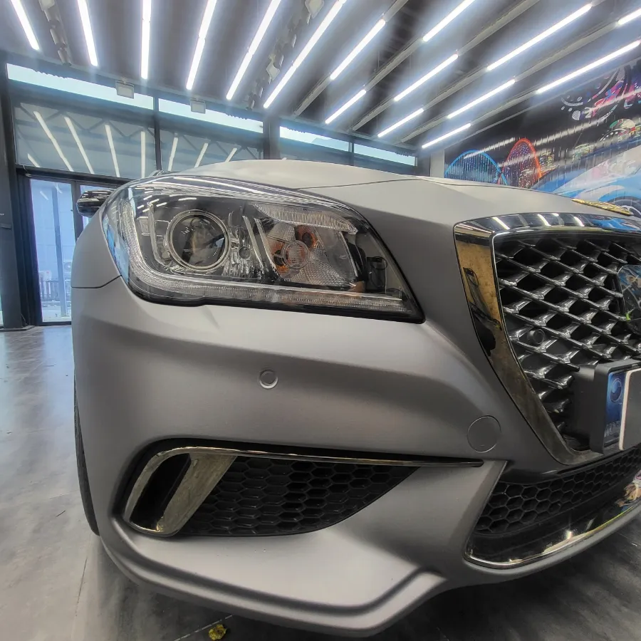 Genesis G80のカーラッピング事例|マットチャコールで高級感アップ 施工写真 1-3