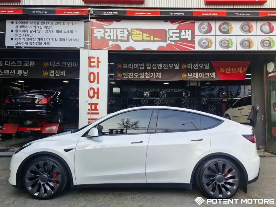 Tesla Model Yのホイールリペア・塗装事例 施工写真 2-2