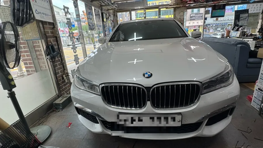 BMW 5 Series Crystal Gear Lever Customization Review