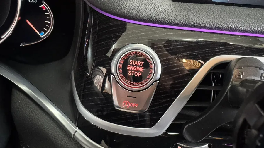 BMW 5 Series steering wheel - BMW 5 Series Crystal Gear Lever Customization Review photo 3