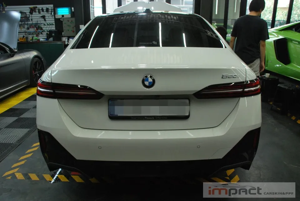 BMW 5 Series G60 カーラッピング事例｜費用目安・仕上がり 施工写真 3-1
