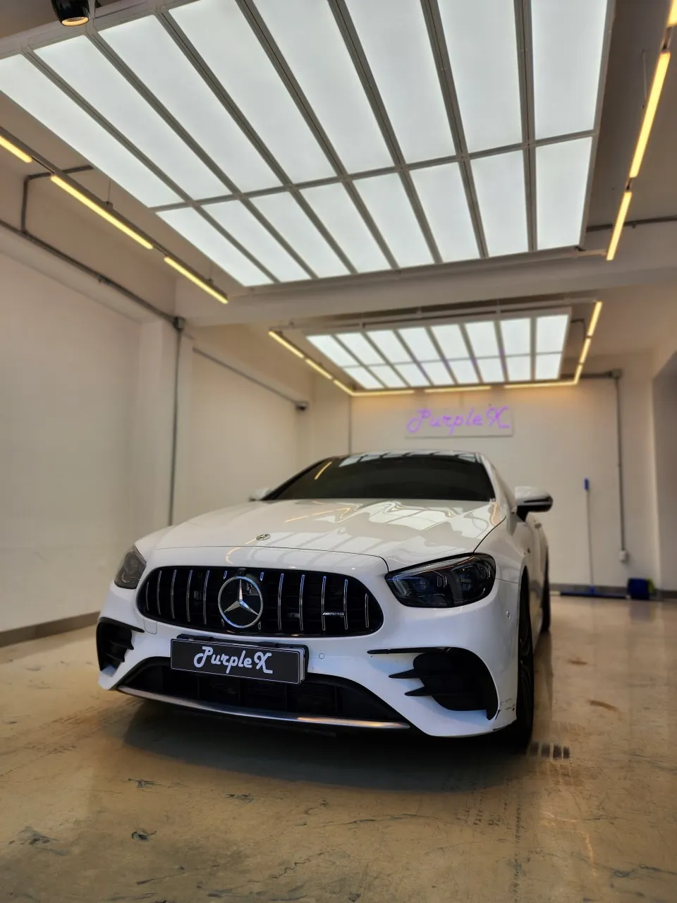 Mercedes-Benz E-Class Coupe vinyl wrap - Mercedes-Benz E-Class Coupe Vinyl Wrap Installation Review — Cost photo 4