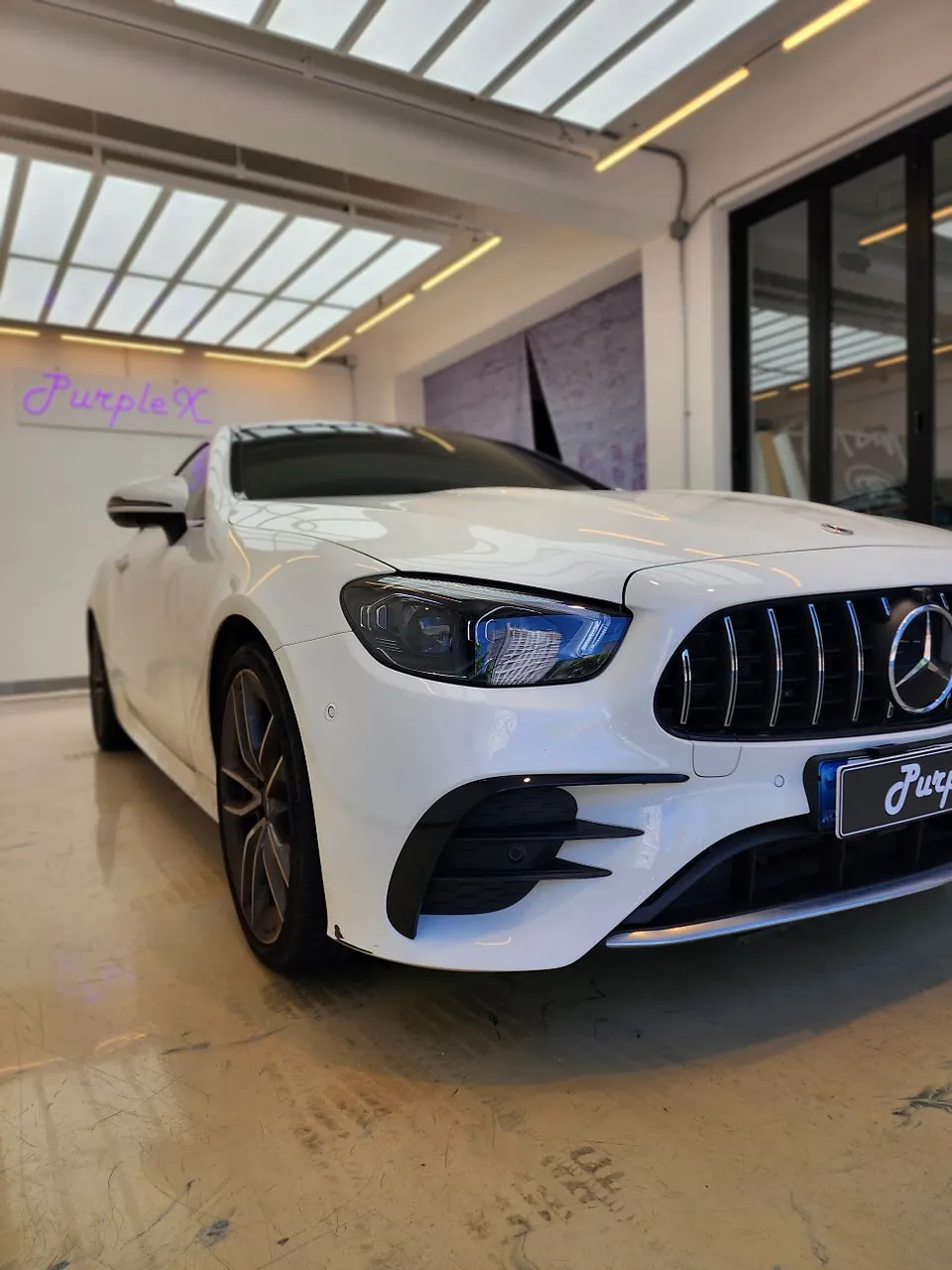 Mercedes-Benz E-Class Coupeのカーラッピング事例 施工写真 1-3