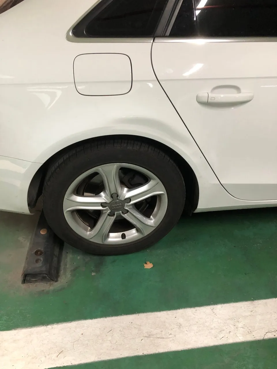 Audi A4 Fender Repair Review — Precise Line Restoration photo 3