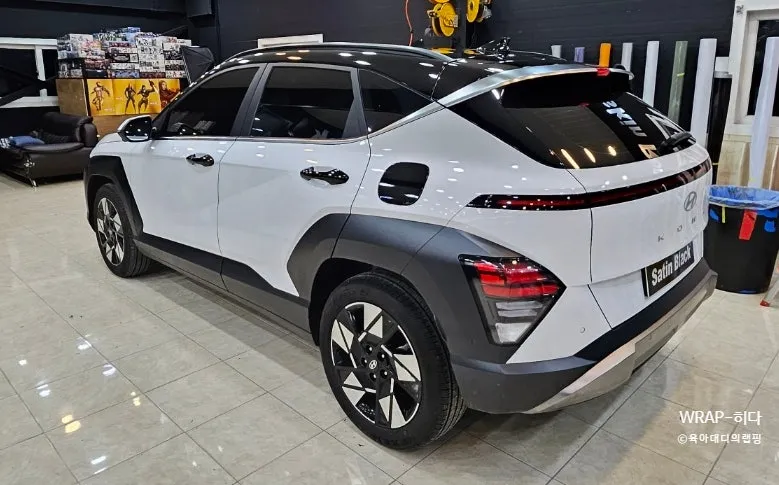 Hyundai Konaのカーラッピング事例|費用目安・仕上がり 施工写真 2-3