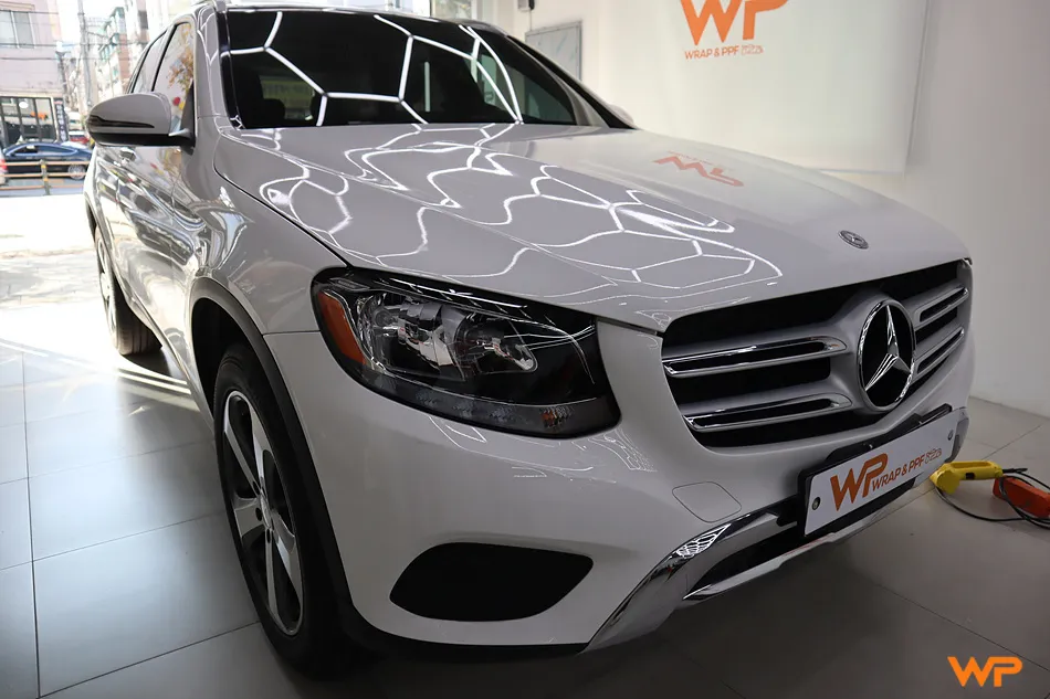 Mercedes-Benz GLC 300 ヘッドライトPPF施工事例 施工写真 3-1
