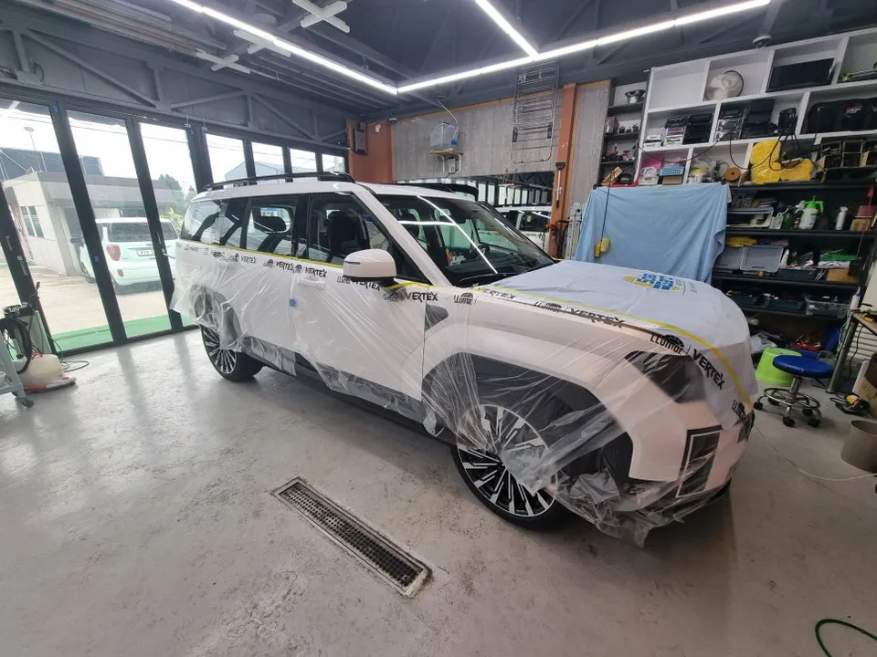 Hyundai Santa Fe MX5のカーフィルム施工事例 施工写真 3