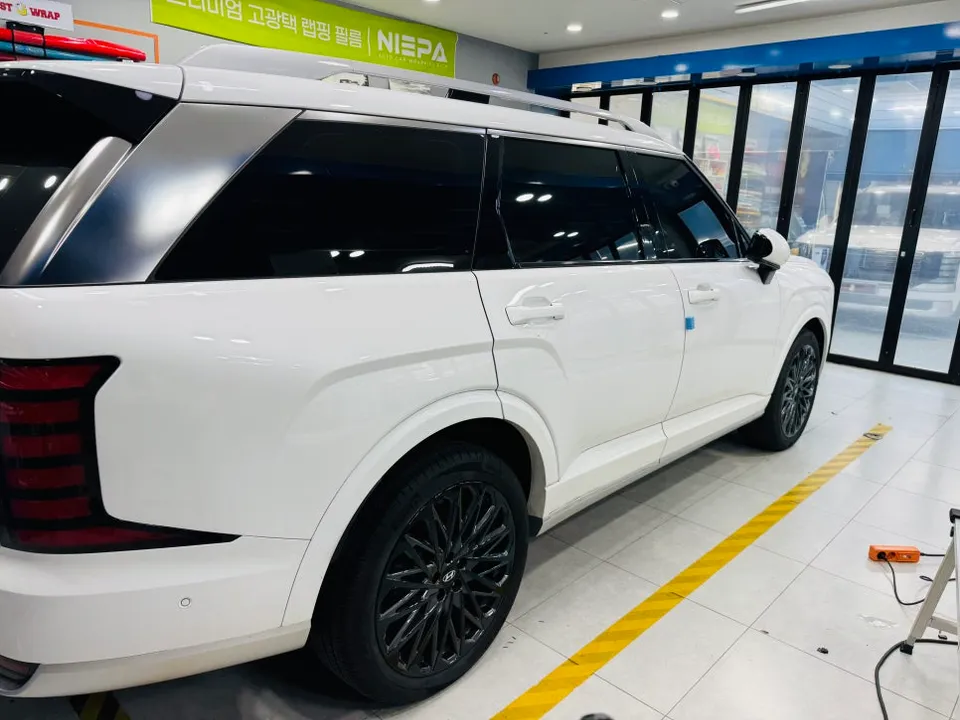 Hyundai Palisadeのホイールラッピング事例｜費用目安・仕上がり 施工写真 3-2