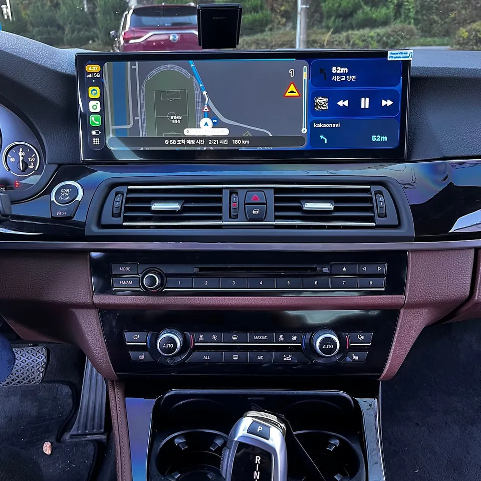 BMW 5 Series F10のAndroid Auto・CarPlay取付事例 施工写真 1-3
