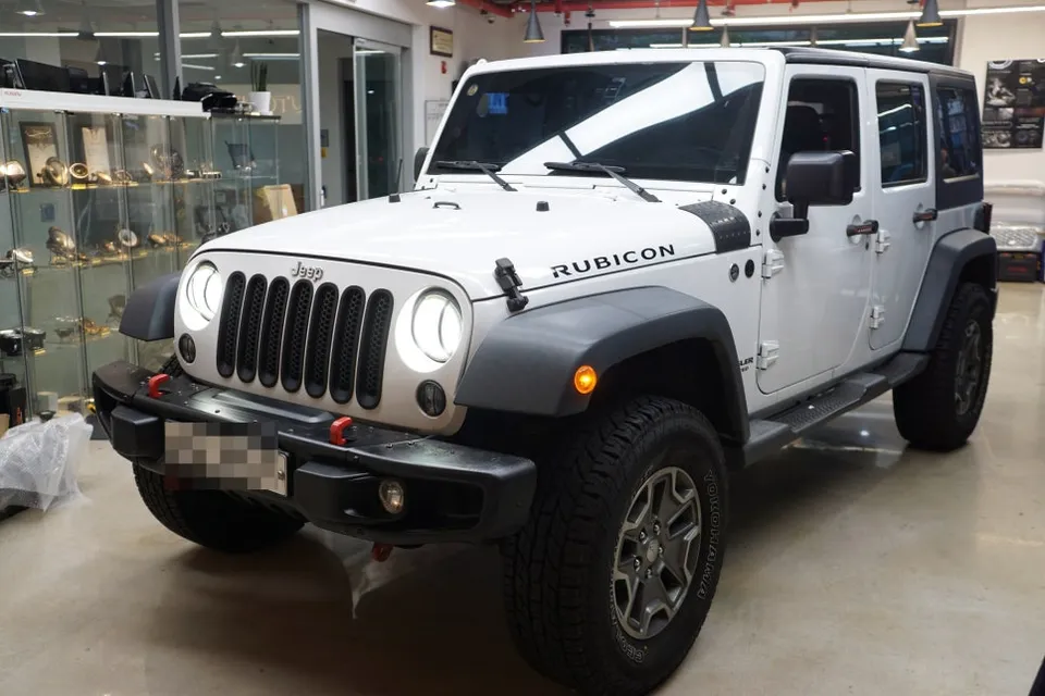 Jeep Wrangler RubiconのAndroid Auto・CarPlay取付事例 写真