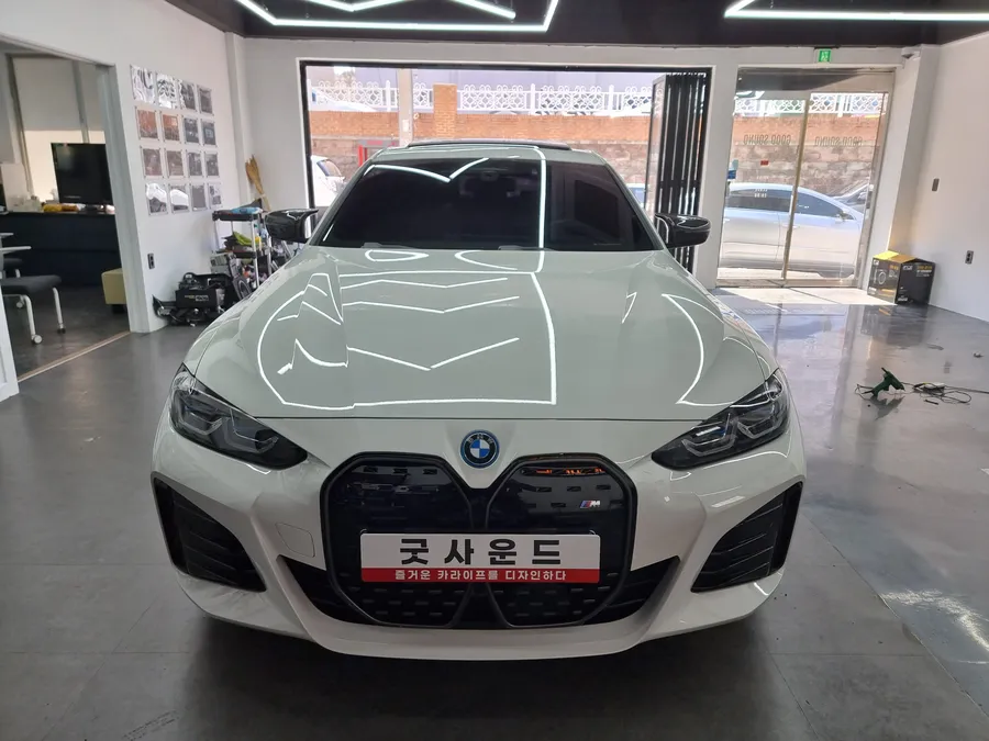 BMW i4 steering wheel installation result