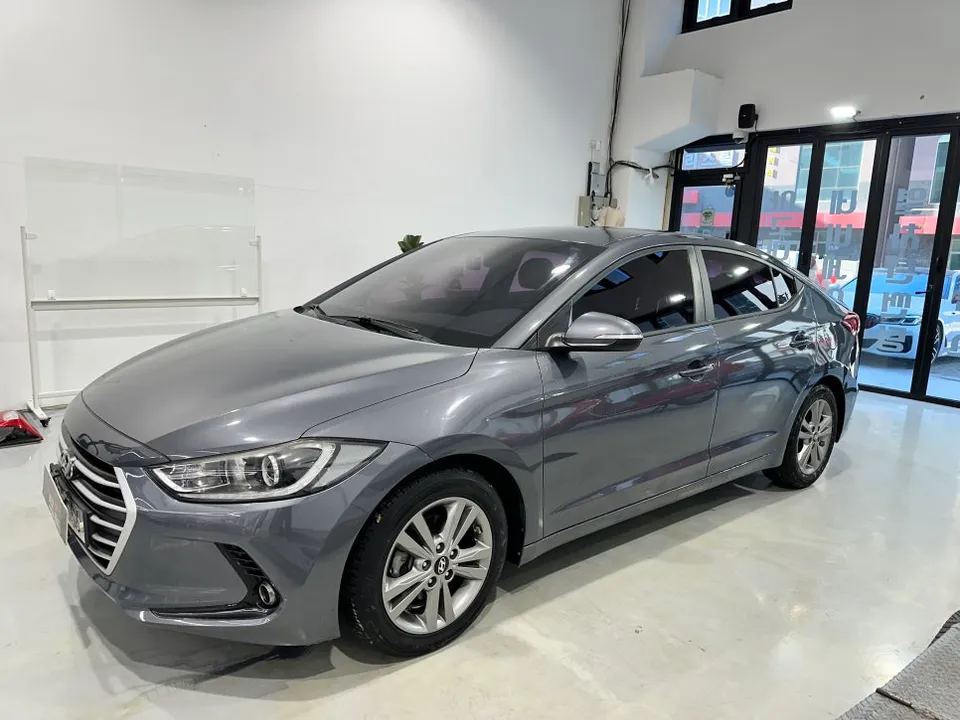 Hyundai Elantra AD window tinting - Hyundai Elantra AD Window Tinting Review — Bubble Repair photo 3