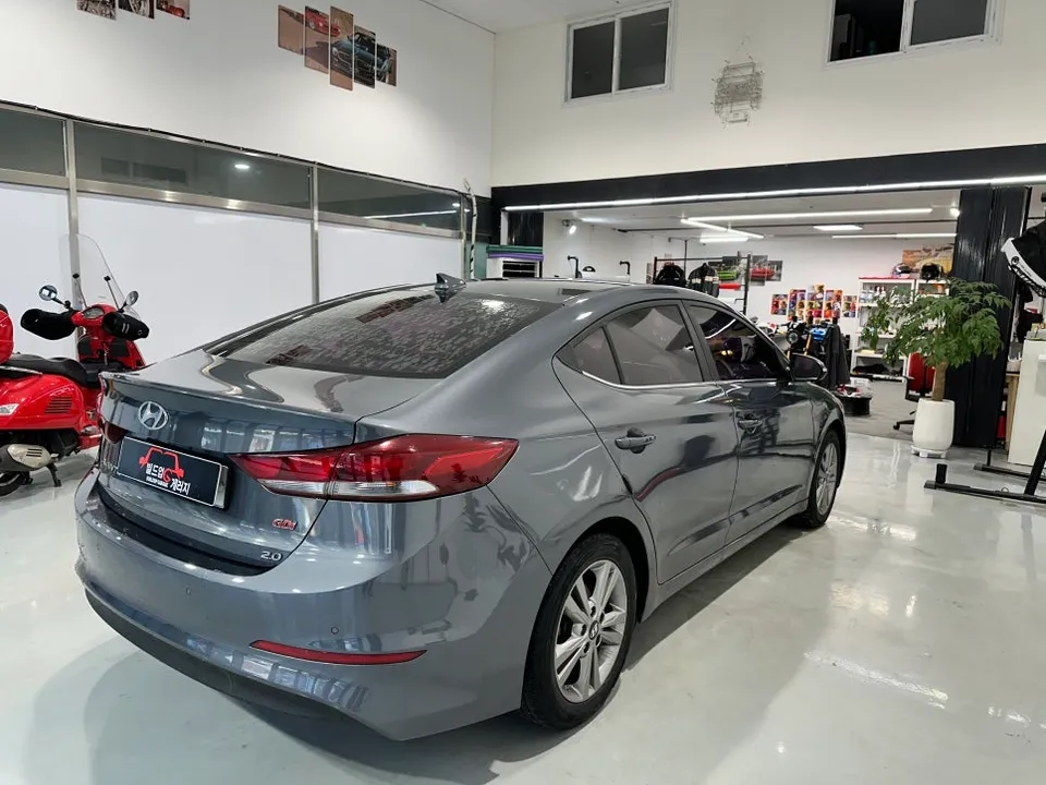 Hyundai Elantra AD window tinting - Hyundai Elantra AD Window Tinting Review — Bubble Repair photo 5