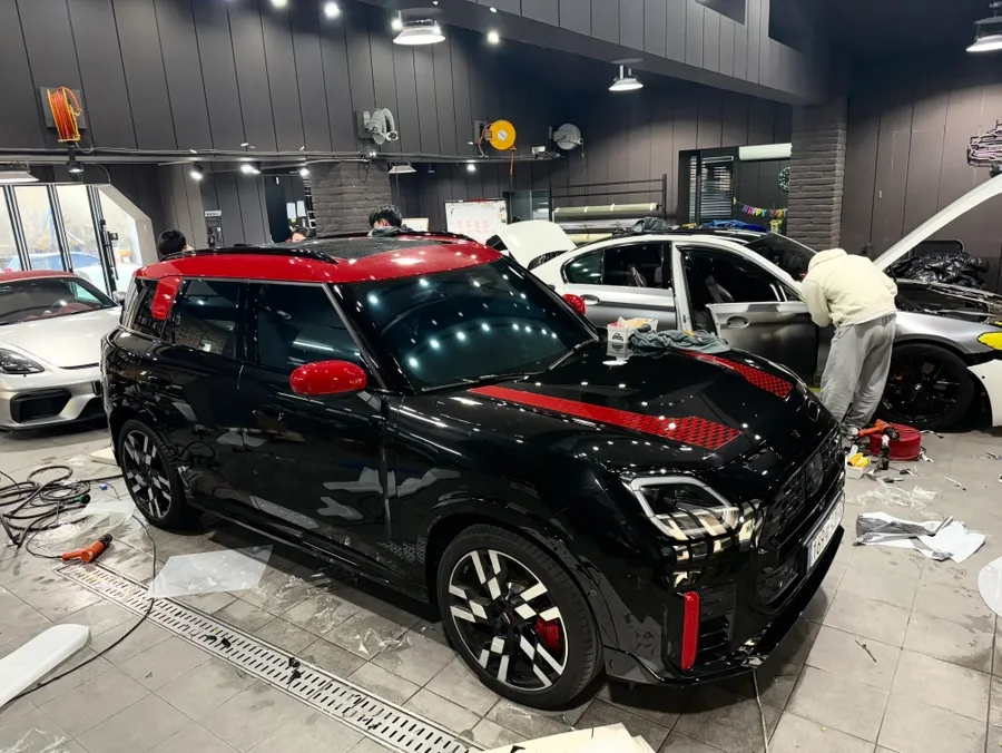 MINI Countryman PPF施工事例|費用目安と仕上がり 施工写真 2-3