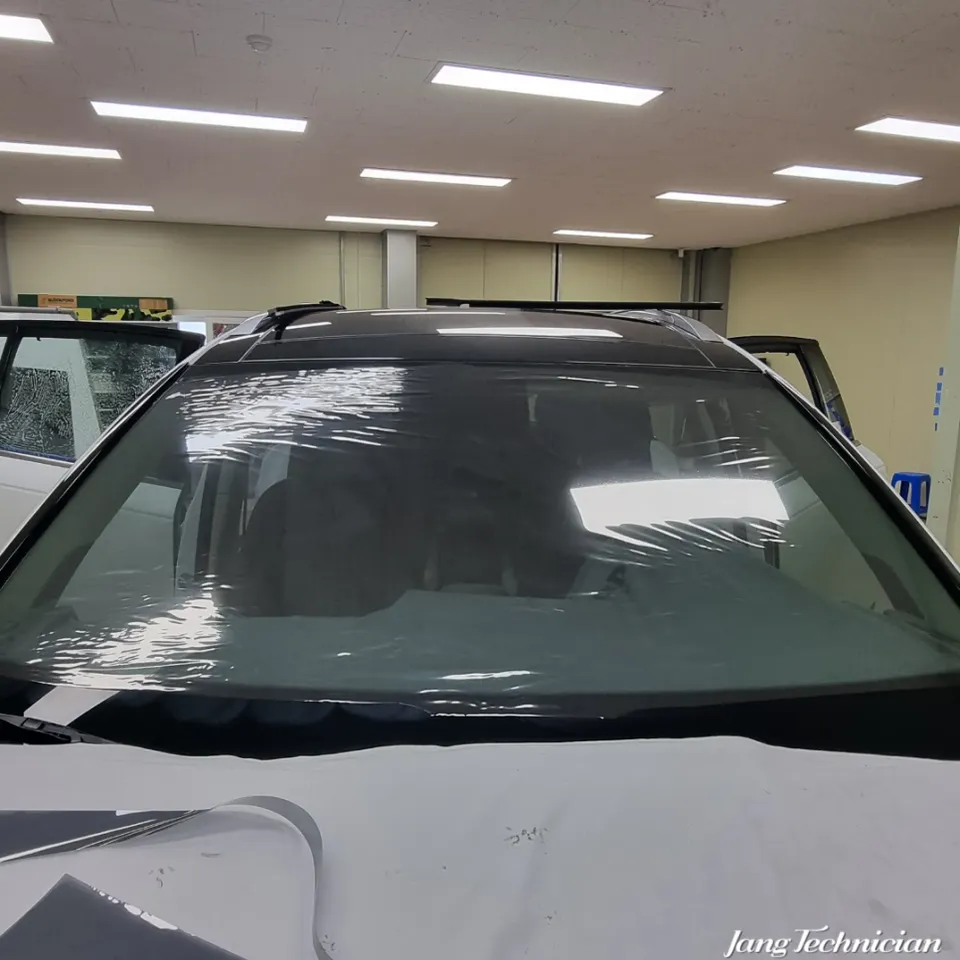 Hyundai IONIQ window tinting - Hyundai IONIQ Window Tinting Review — Enhanced Aesthetics & Comfo photo 4