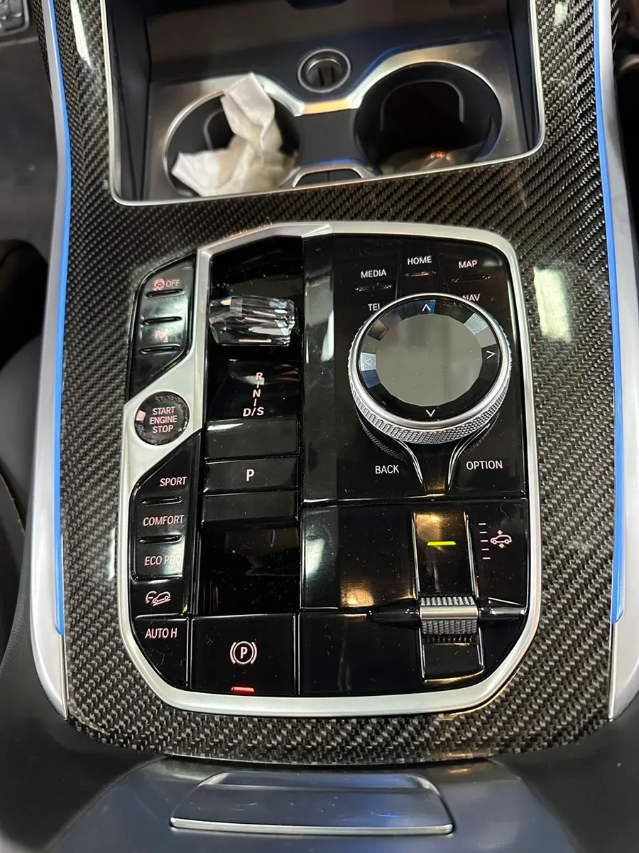 BMW X7 steering wheel - BMW X7 Steering Wheel Customization Review — Enhanced Luxury photo 6