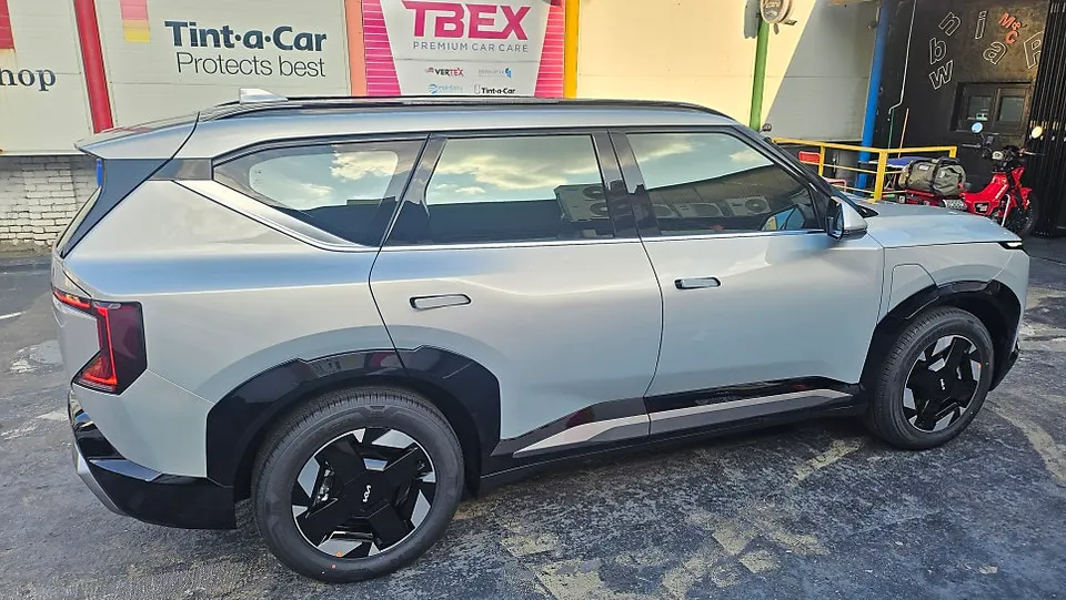 Kia EV5 window tinting - Kia EV5 Window Tinting Review: Premium Reflective Film photo 6