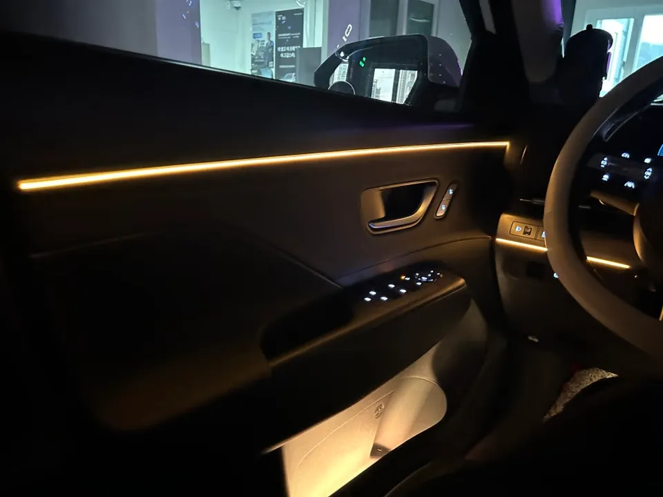 Hyundai Kona SX2 ambient lighting - Hyundai Kona SX2 Ambient Lighting Review: Cost & Results photo 3