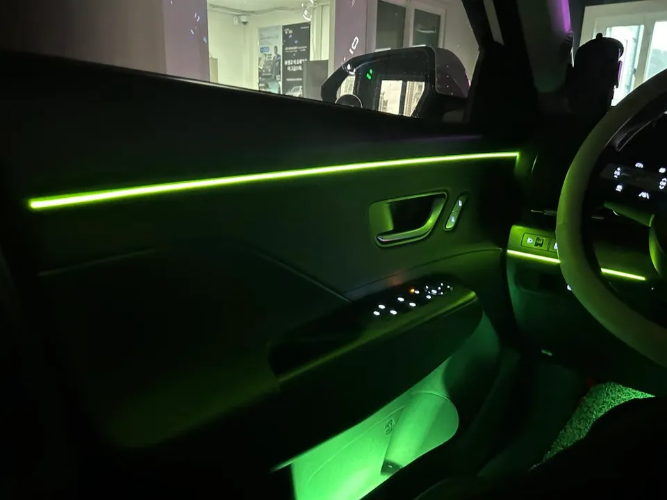 Hyundai Kona SX2 ambient lighting - Hyundai Kona SX2 Ambient Lighting Review: Cost & Results photo 4