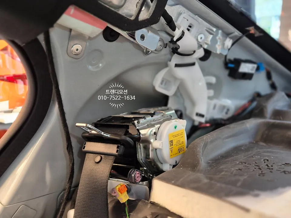 BMW i5 interior customization - BMW i5 Interior Customization Review — Cost & Results photo 3