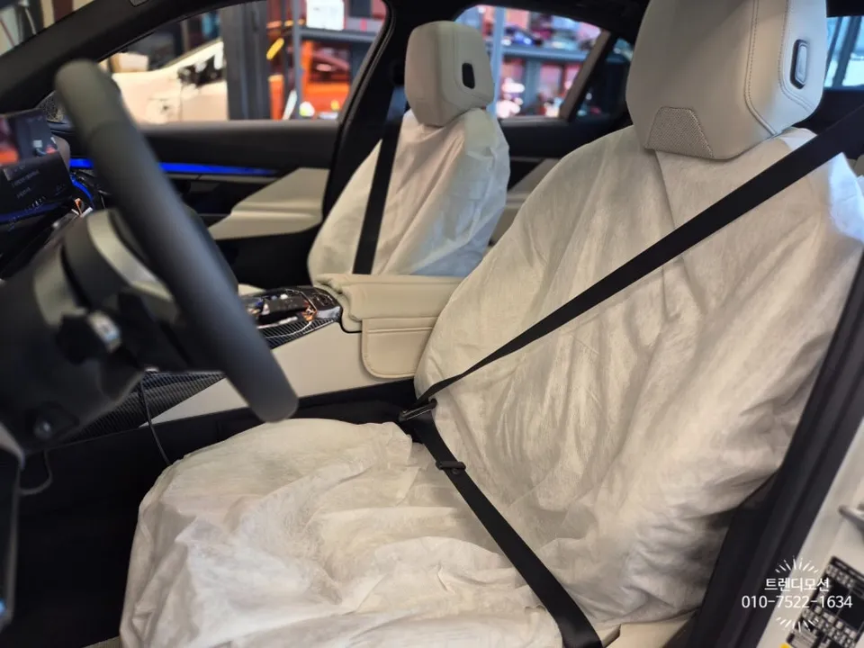 BMW i5 interior customization - BMW i5 Interior Customization Review — Cost & Results photo 4