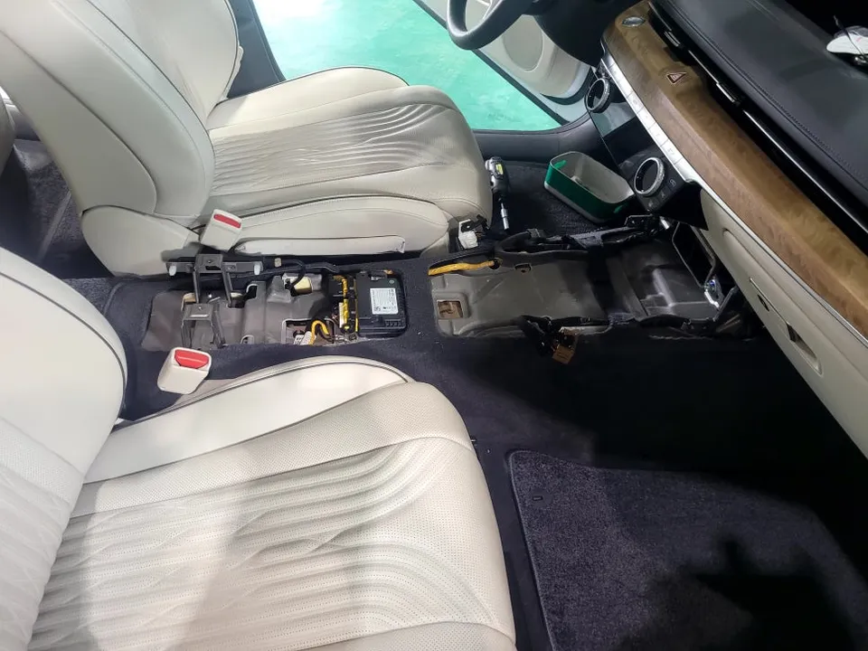 Genesis G80 RG3 oem options - Genesis G80 RG3 OEM Options Review: Enhanced Rear Seat Experience photo 3