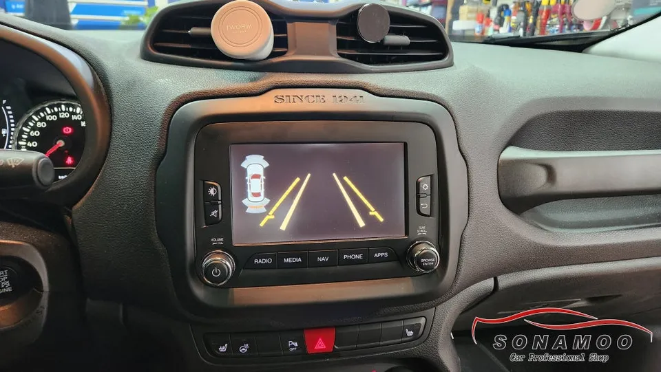 Jeep Renegade oem options - Jeep Renegade OEM Options Review: Camera Replacement photo 3
