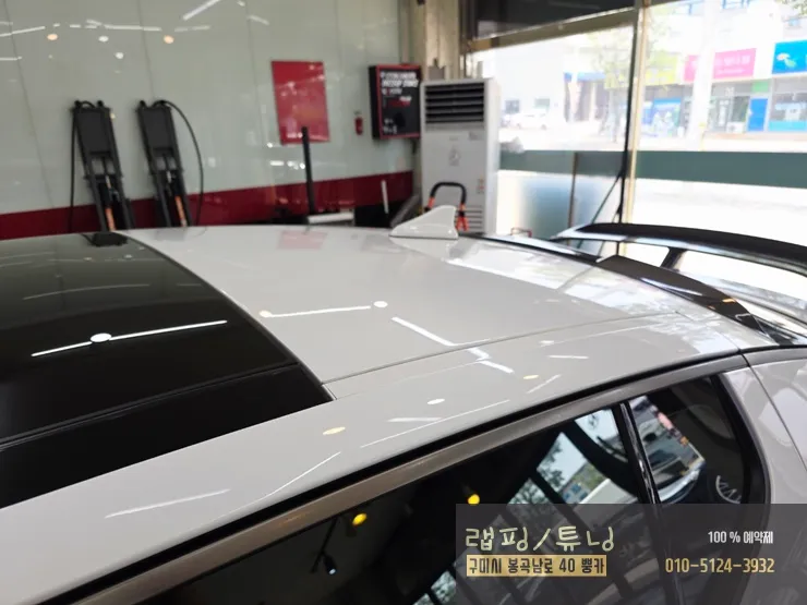Kia Stingerのカーラッピング事例|高光沢ブラック 施工写真 4-1