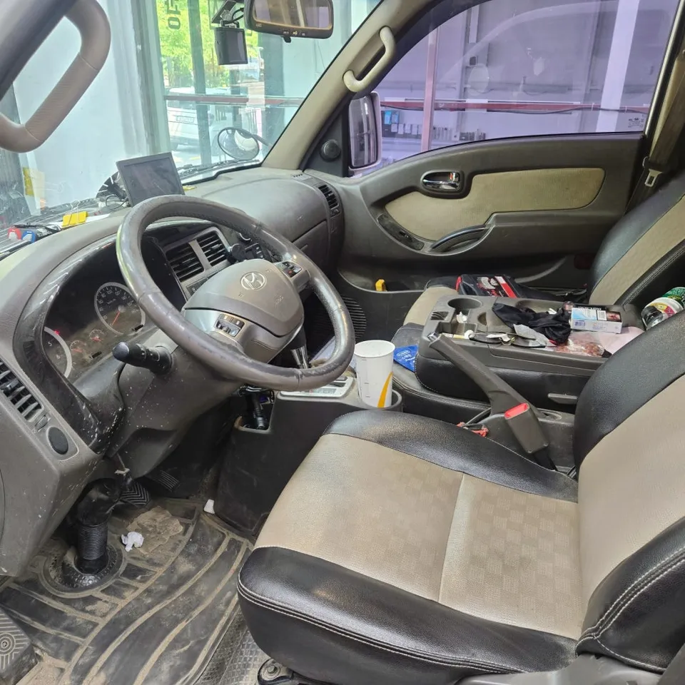 Hyundai Porterのガラスコーティング事例|費用目安・仕上がり 施工写真 1-1