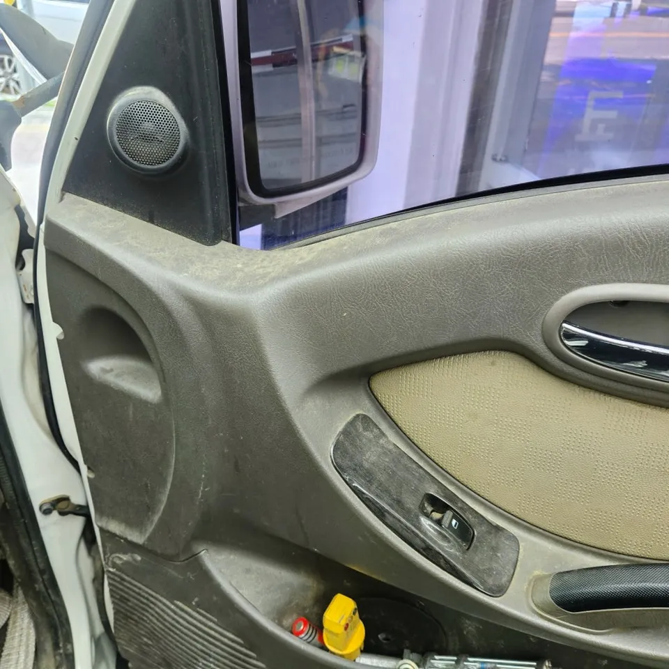 Hyundai Porterのガラスコーティング事例|費用目安・仕上がり 施工写真 3-1