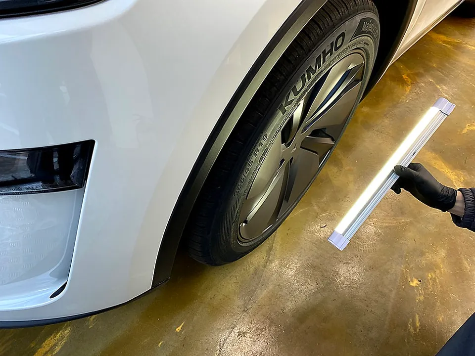 Tesla Model Yのカーフィルム施工事例｜費用目安・仕上がり 施工写真 2-1