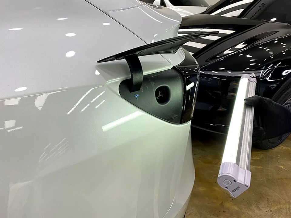Tesla Model Yのカーフィルム施工事例｜費用目安・仕上がり 施工写真 2-2